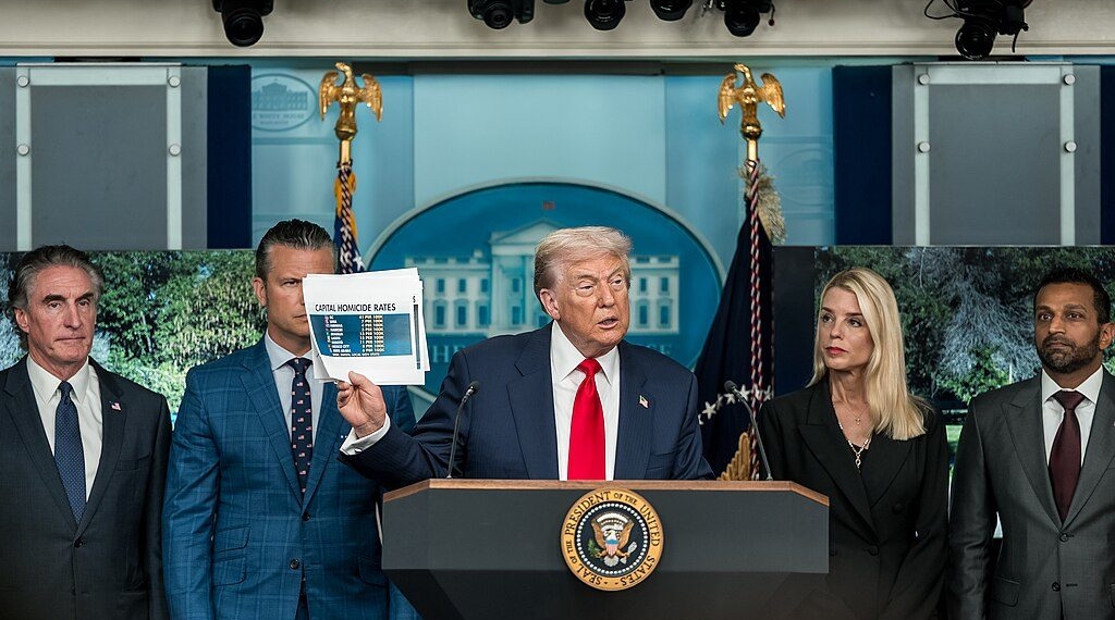 FBI Agents Given Boot For Kneeling Before BLM Sue Trump Admin