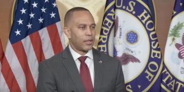 Jeffries Seems To Give Trump Credit, Blames Mike Johnson For Health Care Hold-Up