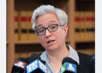 Oregon Governor Says She Fully Supporters Local District Attorneys Investigating ICE Agents