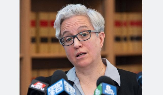 Oregon Governor Says She Fully Supporters Local District Attorneys Investigating ICE Agents