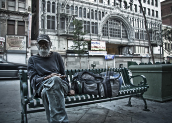 Trash In One Of America’s Biggest Cities Is So Bad An Unemployed Man Now Covers For The Government