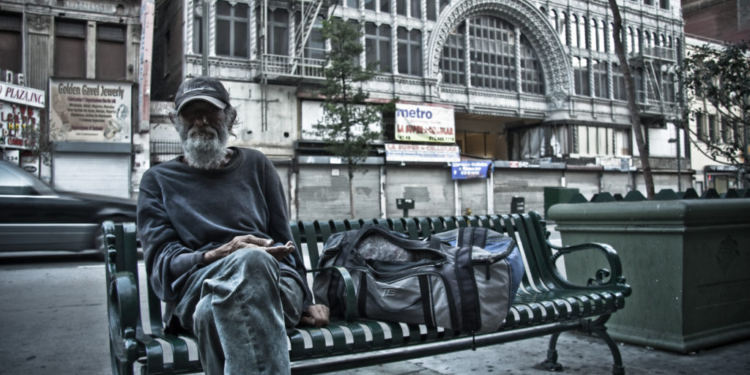 Trash In One Of America’s Biggest Cities Is So Bad An Unemployed Man Now Covers For The Government