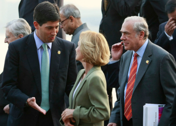 Trump Nominates Kevin Warsh to Lead Fed Reserve