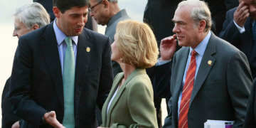 Trump Nominates Kevin Warsh to Lead Fed Reserve