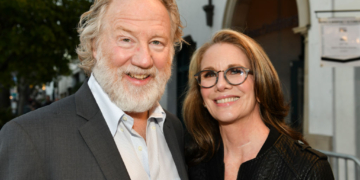 Feds Join Manhunt for Actor Timothy Busfield After Child Sex Crime Warrant Issued