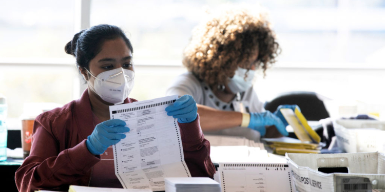 FBI Raids Fulton County Election Office in Renewed 2020 Probe