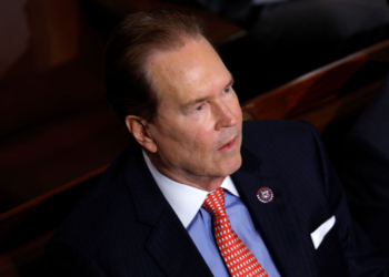 Florida Tax Powerhouse Buchanan Exits Congress After 20 Years