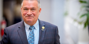 GOP Rep Claims Trump Invasion of Greenland ‘Would be the End of His Presidency’