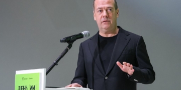 Russian Official: Greenland Could Vote to Join Russia 