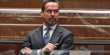 Experts Say Money Likely Drove Alan Jackson’s Exit From Nick Reiner Murder Case