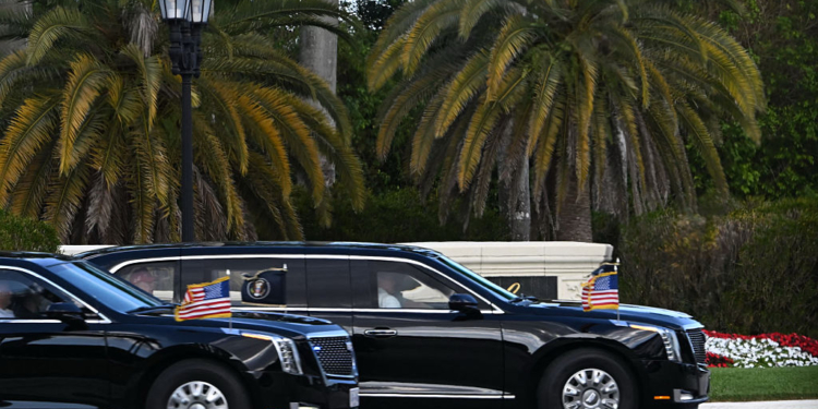 Trump’s Motorcade Rerouted in Florida After ‘Suspicious Object’ Found 