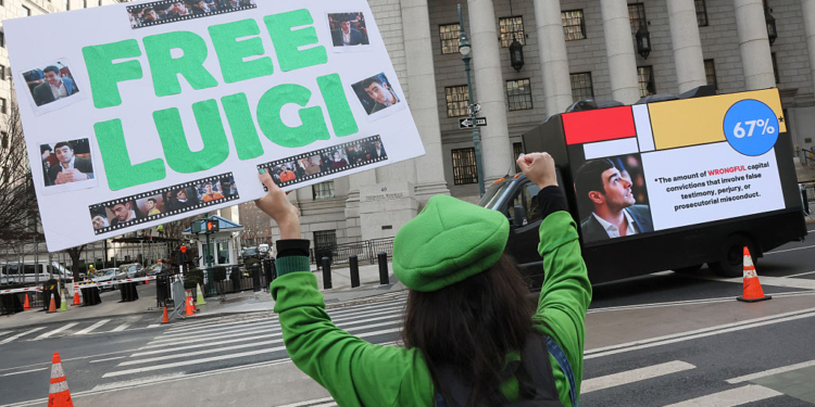 Pizza Cutter Plot: Man Tries to Break Luigi Mangione Out of Brooklyn Jail