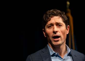 Trump Says Minneapolis Mayor is ‘Playing With Fire’