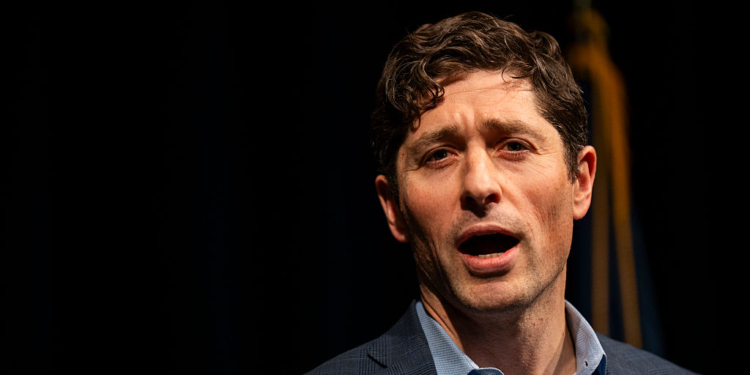 Trump Says Minneapolis Mayor is ‘Playing With Fire’