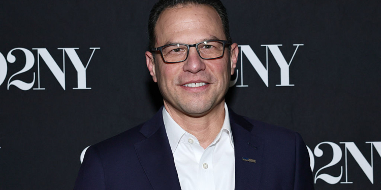 Shapiro Blasts Vance For Not Acknowledging Jews in Holocaust Remembrance Day Post