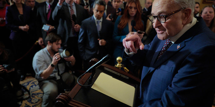 Shutdown Standoff Eases, but Deadline Pressure Remains