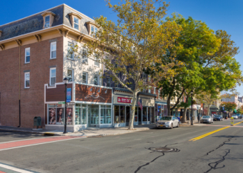 New York Dems Push Anti-ICE Bill Amid Fierce GOP Backlash