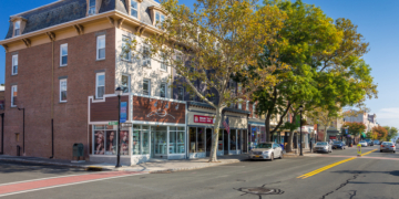 New York Dems Push Anti-ICE Bill Amid Fierce GOP Backlash