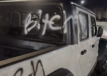 Mob Swarms Influencer Nick Sortor as Anti-ICE Protests Escalate in Minnesota