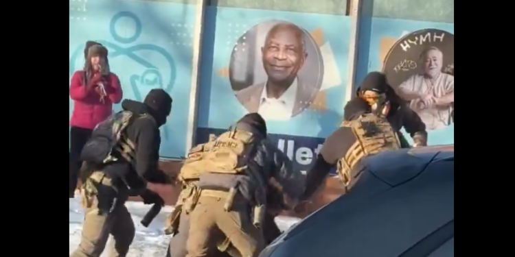 Federal Shooting During Migrant Arrest Ignites Riots, Leaves Minneapolis Man Dead