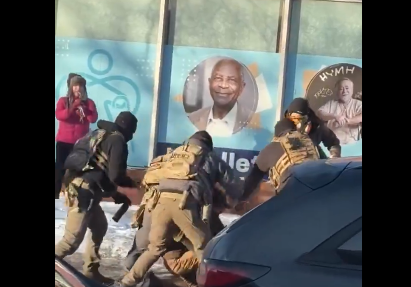 Federal Shooting During Migrant Arrest Ignites Riots, Leaves Minneapolis Man Dead