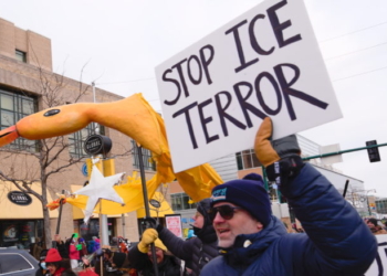 Anti-ICE Protesters Accosted Random White Guys Because They ‘Look Like … F*cking ICE’