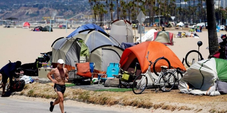 California Official Launches Video Game To Solve Homelessness