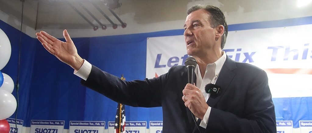 Climate Activists Storm Synagogue With Diapers And Kneepads To Harass Democrat Who Defied Party