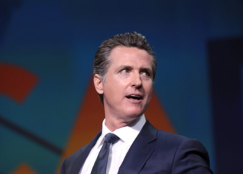 Democrat Opens Newsom’s Final Address With Moment Of Silence For ICE Shooting