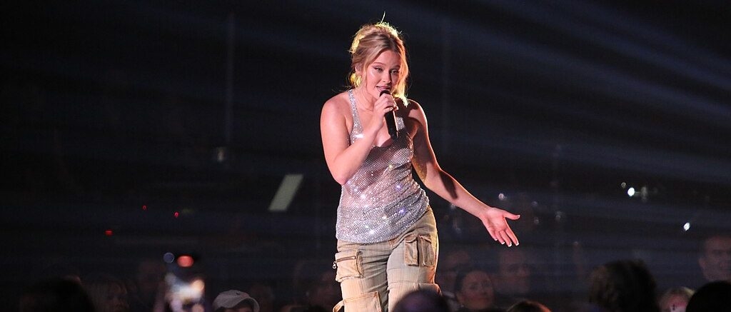 ‘I Love Criminals … I F*cking Hate ICE’: Foreign Pop Star Goes On Unhinged Leftist Rant About US Politics