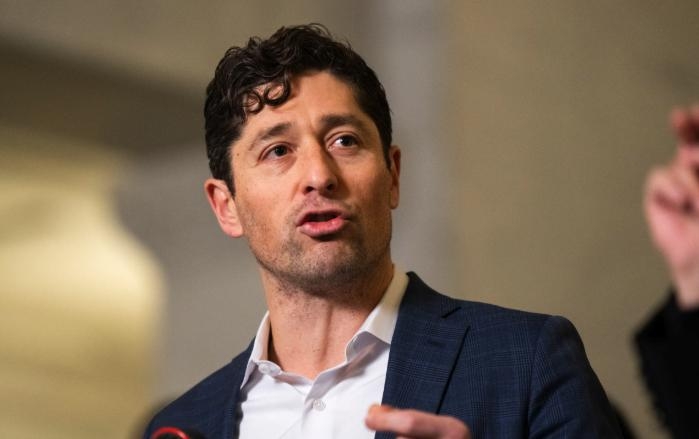 Mayor Gives Statement Following Second  ICE Involved Shooting In City