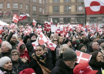 Trump Comments Tariff Increase Amid Discussions About Greenland