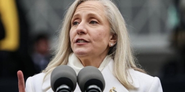 Virginia Lawmakers Proposes Change To Income Tax