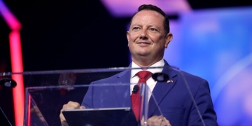 ‘We’ve Been Given Marching Orders’: Congressman Urges UFO Disclosures, Whistleblower Protection