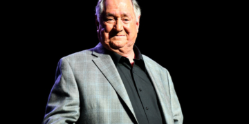 Legendary Singer Rushed to Hospital After Morning Health Scare