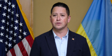 Aide Who Set Herself on Fire at Center of Text Scandal as Texas Lawmaker Refuses to Resign