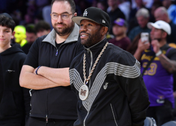 Mayweather Ends Retirement, Targets Record-Breaking Return