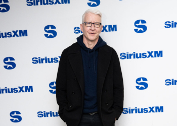 Anderson Cooper Signs Off From ’60 Minutes’