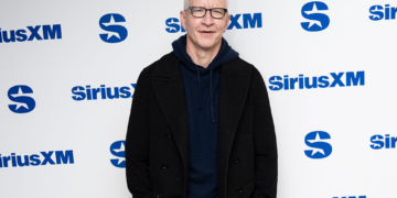Anderson Cooper Signs Off From ’60 Minutes’