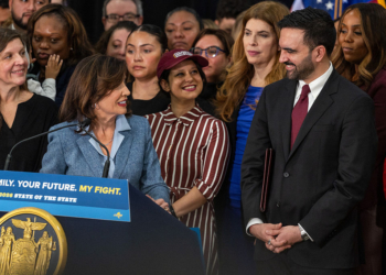 Tax War Erupts Between Mamdani And Hochul