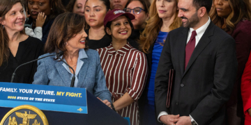 Tax War Erupts Between Mamdani And Hochul