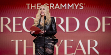 Cher Announces Wrong Record of the Year Winner at Grammys