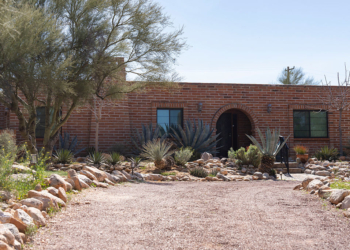 Savannah Guthrie Tells Mother’s Abductor ‘We Will Pay’