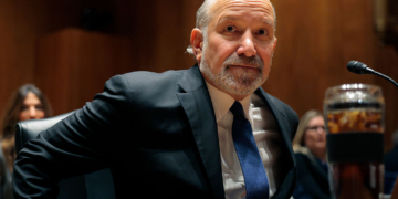 Lutnick Acknowledges Epstein Island Visit as Lawmakers Press for Answers