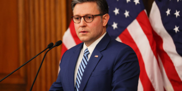 GOP’s One-Vote Margin Triggers Floor Revolts, Stalls Trump Tariff Push