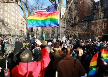 Pride Flag Returns to Stonewall National Monument