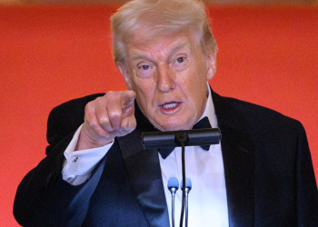 Trump Blasts Supreme Court on Tariff Ruling, Predicts Same for Birthright Citizenship