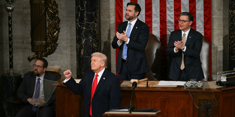 Trump Targets Dems Over Taxes in State of the Union Clash