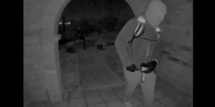 FBI Finds Glove in Nancy Guthrie Kidnapping Case as Mystery Bitcoin Ransom Surfaces