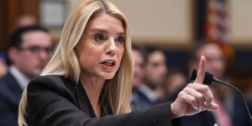 AG Bondi Turns The Tables On Dems In House Hearing- They Tuck Tail And Run